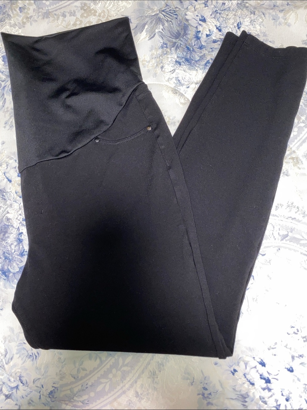 Liverpool Maternity Black Leggings with maternity waist to stretch with growth
